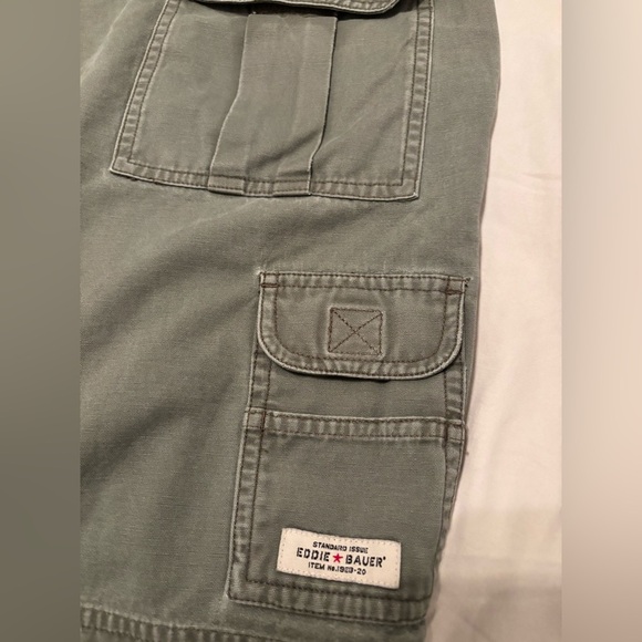 Eddie Bauer Men's Olive Cargo field short 38 - Picture 4 of 5